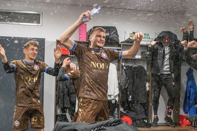 短道速滑是 短道速滑是